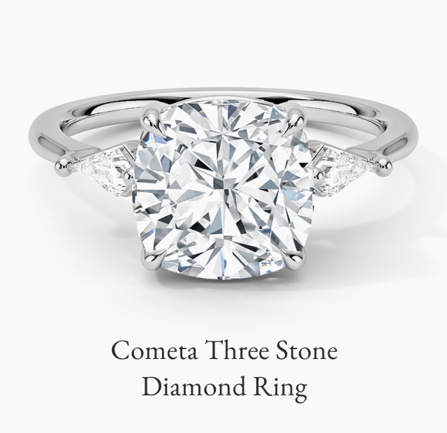 Cometa Three Stone Diamond Ring