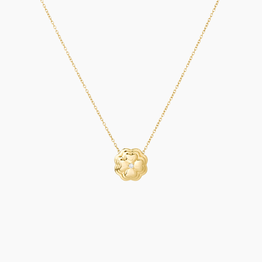 Clover Lab Diamond Pendant Necklace