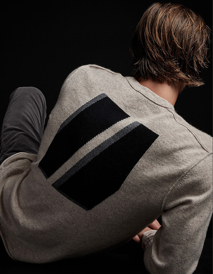 DOUBLE BAR GRAPHIC RECYCLED CASHMERE SWEATER