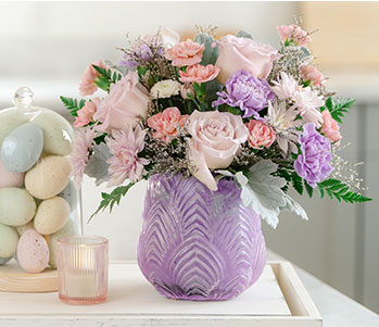 Teleflora's Dreamy Blooms Bouquet