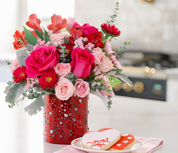 Teleflora's Heartstruck Bouquet