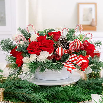 SHOP HOLIDAY<br>GIFT BASKETS