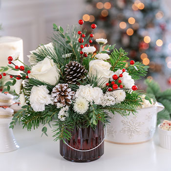 Teleflora's Gleaming Holiday Bouquet