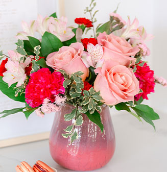 DISCOVER OUR<br>SWEETHEARTS