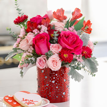 SHOP BEST-SELLING<br>BLOOMS