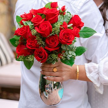 SHOP OUR BEST<br>BLOOMS