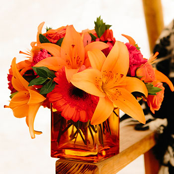 SHOP BEST-SELLING<br>FALL BOUQUETS