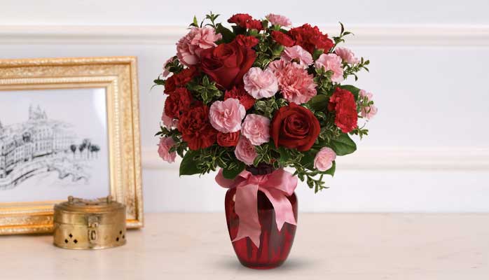 Dance with Me Bouquet with Red Roses