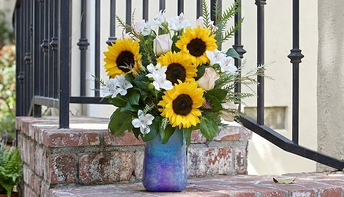 Teleflora's Sunflower Beauty Bouquet