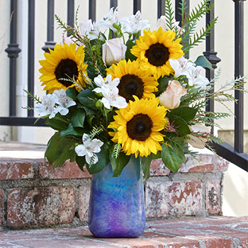 Teleflora's Sunflower Beauty Bouquet