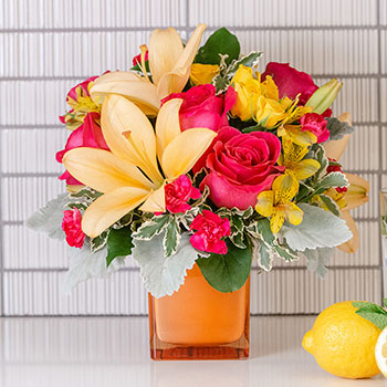 Teleflora's Spread Sunshine Bouquet