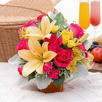 Teleflora's Spread Sunshine Bouquet