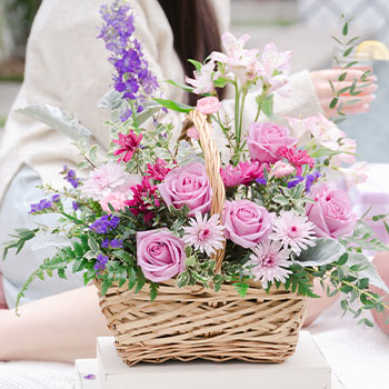 SHOP 100%<br>LOCAL FLORISTS