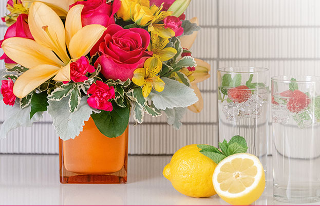 Teleflora's Spread Sunshine Bouquet
