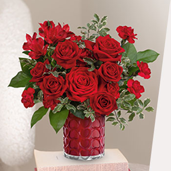 SHOP BEST-SELLING<br>VALENTINE'S DAY<br>BOUQUETS